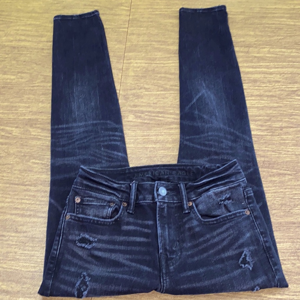 Factory Distressed 28 x 32 (31 actual) AEO American Eagle Next Level Flex Jeans